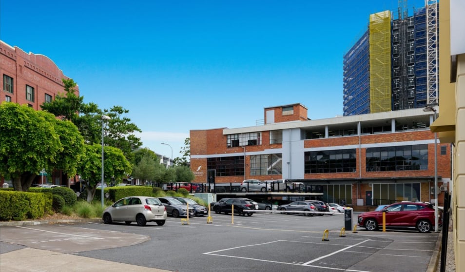 Click to view all images Level 1/76 Commercial Road Newstead QLD 4006 - Image 2