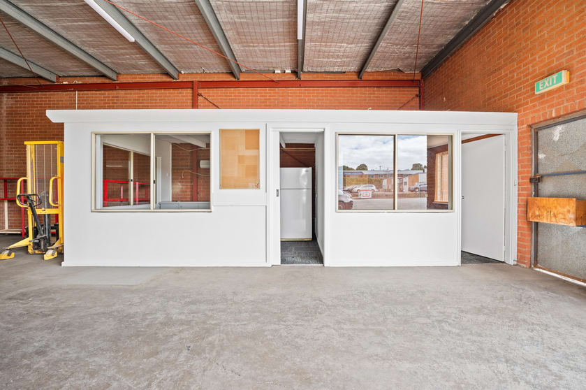 Click to view all images 7/122 Albert Road Warragul VIC 3820 - Image 3