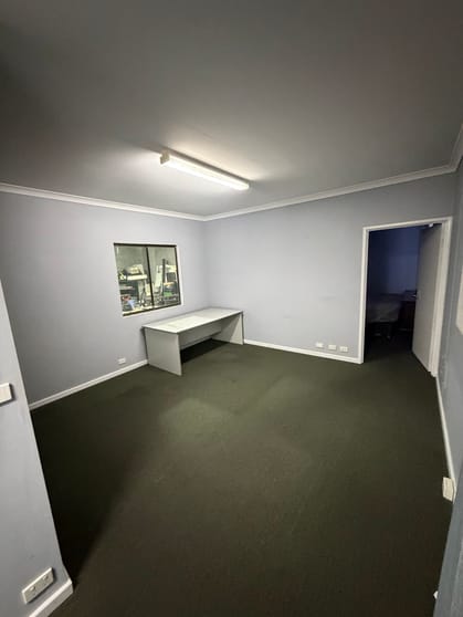 Click to view all images Unit 1/57 Weir Rd Malaga WA 6090 - Image 3