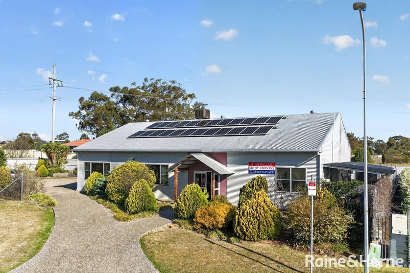 Click to view all images 22-24 Betta Place Warwick QLD 4370 - Image 2