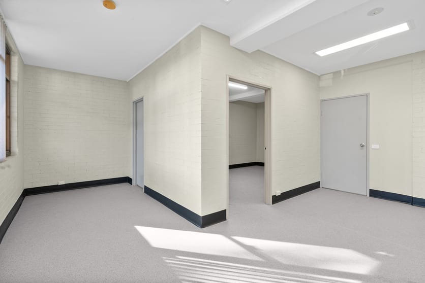 Click to view all images 3/193-195 Kerry Street Sanctuary Point NSW 2540 - Image 3