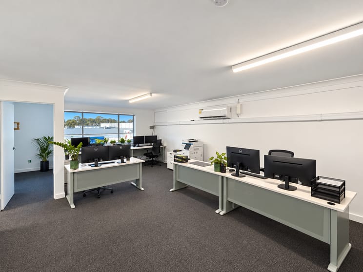 4/215 Brisbane Road Biggera Waters QLD 4216 - Image 3