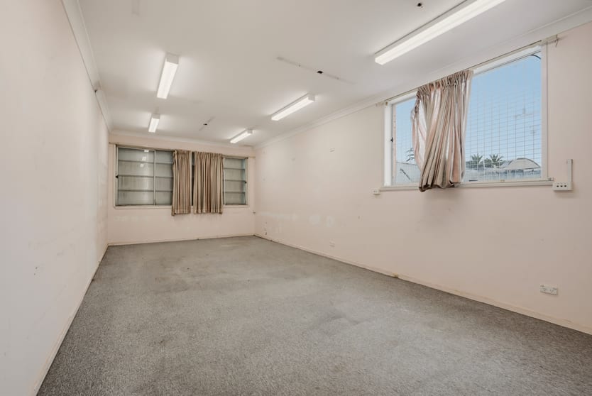 Click to view all images 56a Horton Street Port Macquarie NSW 2444 - Image 3