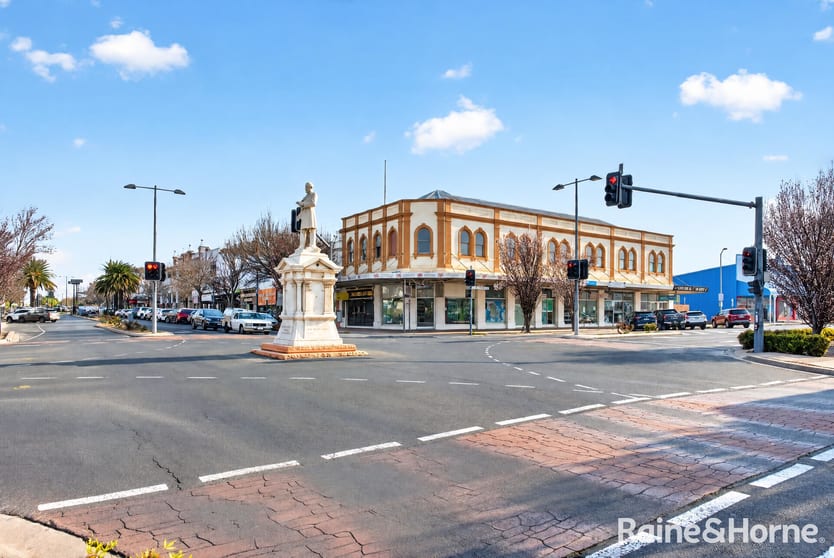 Click to view all images 111 Palmerin Street Warwick QLD 4370 - Image 1