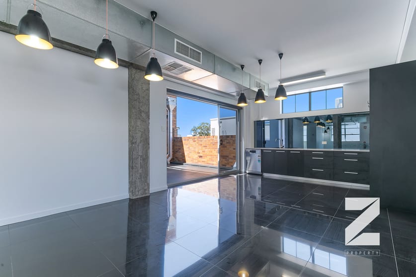 Click to view all images 50 Leichhardt Street Spring Hill QLD 4000 - Image 3