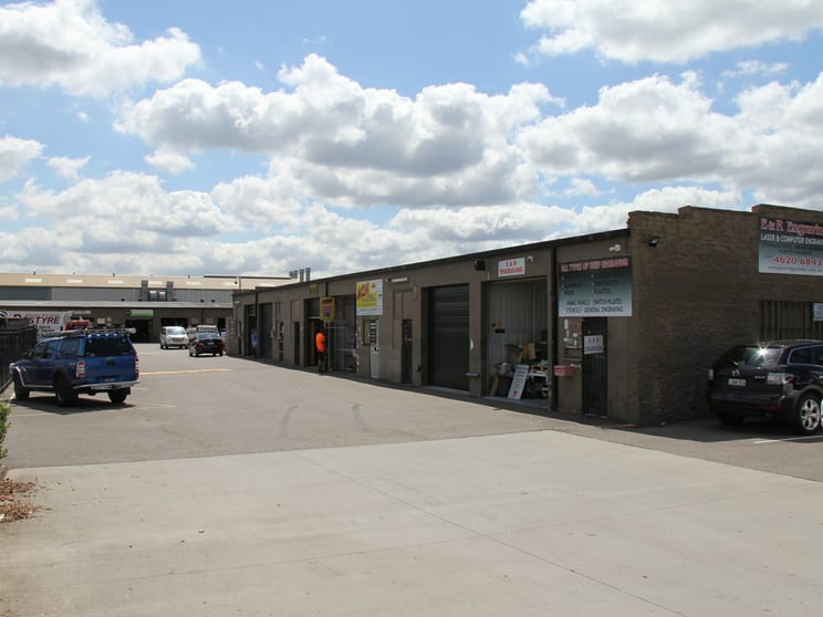 Click to view all images 4/6 Badgally Road Campbelltown NSW 2560 - Image 3
