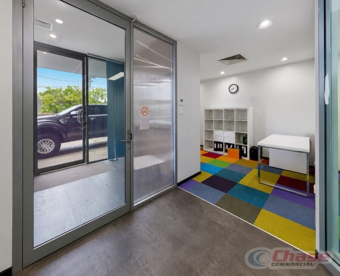 Click to view all images 60 Morley Street Coorparoo QLD 4151 - Image 2