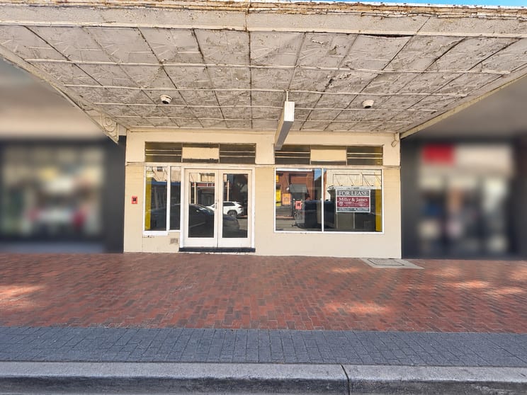 Click to view all images 125 Main Street West Wyalong NSW 2671 - Image 1