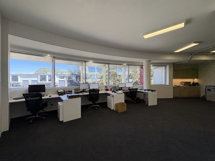 Click to view all images 206/16 Wurrook Circuit Caringbah NSW 2229 - Image 3