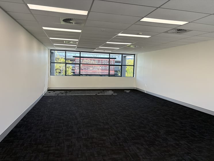 Click to view all images 6F/21 Benjamin Way Belconnen ACT 2617 - Image 3