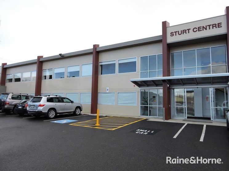 Click to view all images Unit 7/2 Sturt Reserve Road Murray Bridge SA 5253 - Image 2