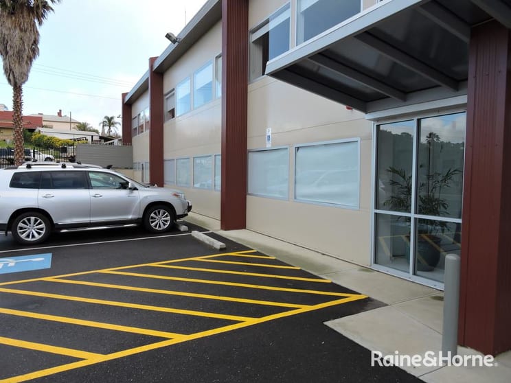 Click to view all images Unit 7/2 Sturt Reserve Road Murray Bridge SA 5253 - Image 3