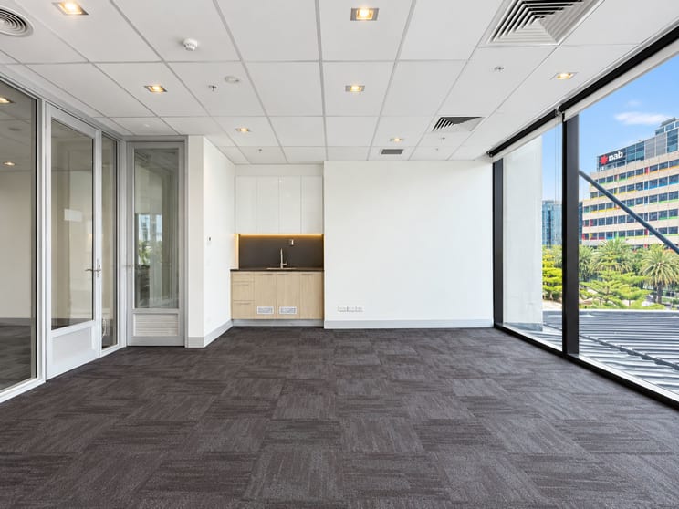 Click to view all images 408A/100 Harbour Esplanade Docklands VIC 3008 - Image 2