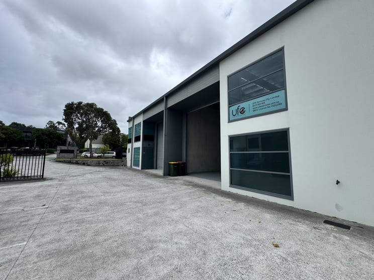 Click to view all images Unit 2/43-45 Claude Boyd Parade Corbould Park QLD 4551 - Image 2