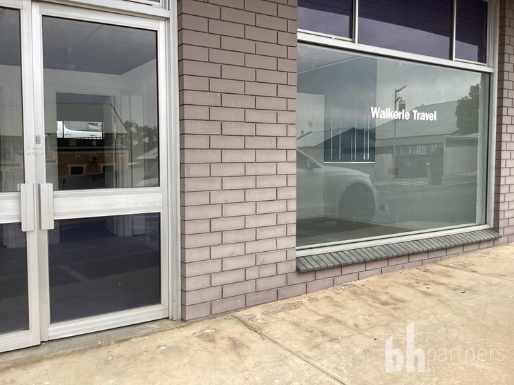 Click to view all images Shop 5/10 White Street Waikerie SA 5330 - Image 2