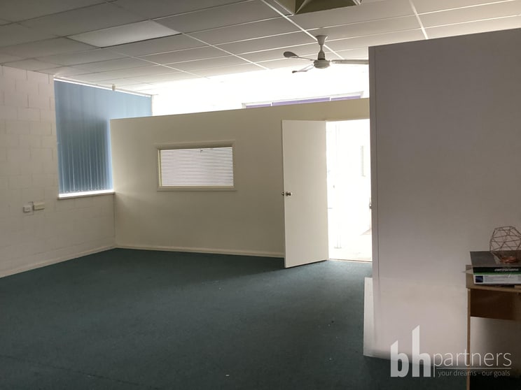 Click to view all images Shop 5/10 White Street Waikerie SA 5330 - Image 3