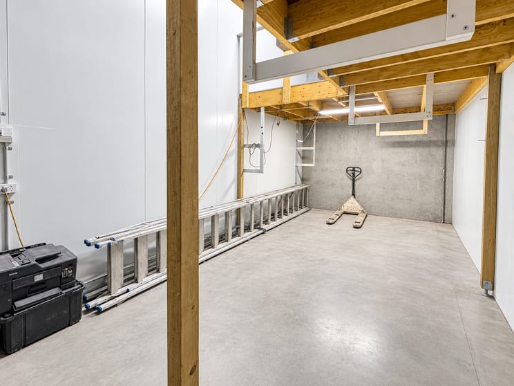Click to view all images Storage Unit 96/35 Wurrook Circuit Caringbah NSW 2229 - Image 3