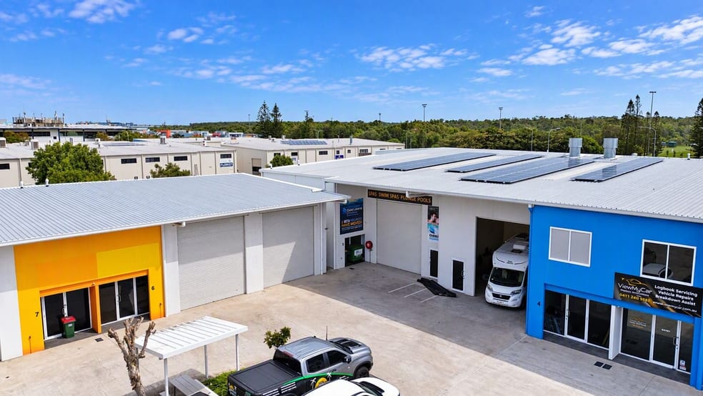 Click to view all images 5/10 Machinery Avenue Warana QLD 4575 - Image 2