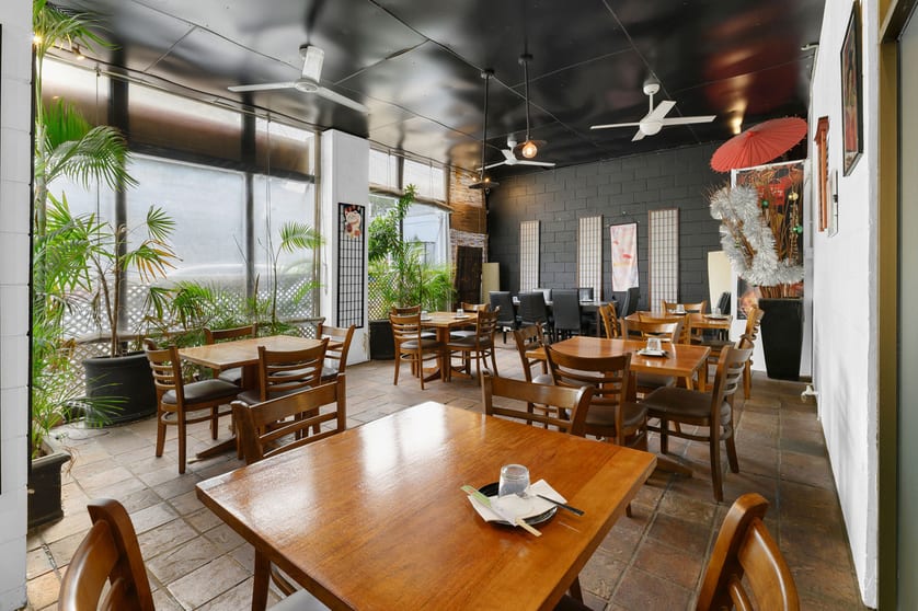 Click to view all images Shop 5/49-51 Thomas Drive Chevron Island QLD 4217 - Image 1
