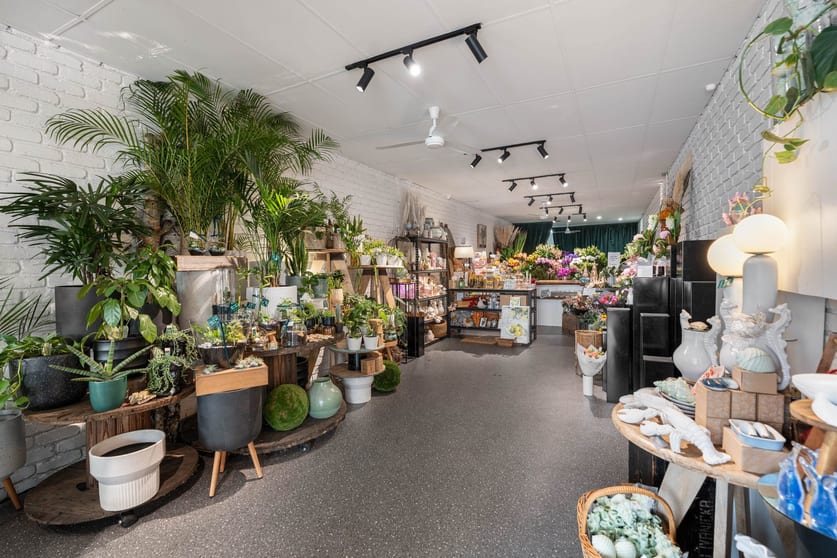 Click to view all images 1/43 Smith Street Warragul VIC 3820 - Image 2