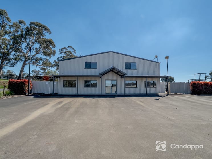 Click to view all images 68 Weerong Road Drouin VIC 3818 - Image 1