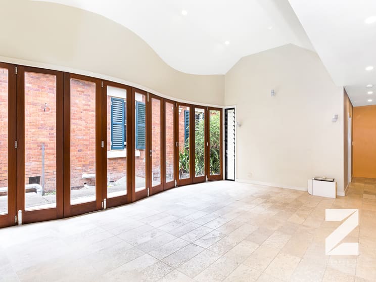 Click to view all images 74 Fish Lane South Brisbane QLD 4101 - Image 3