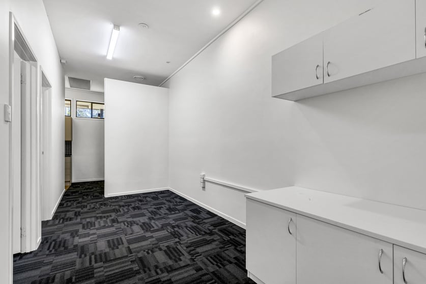 Click to view all images Shop J/116 Wellington Street Ormiston QLD 4160 - Image 4