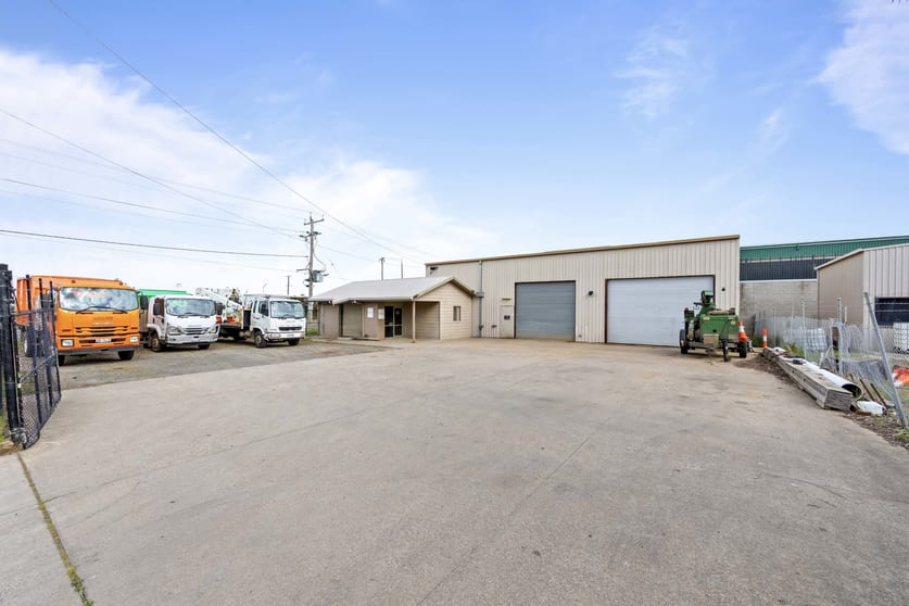 Click to view all images 310 Sutton Street Delacombe VIC 3356 - Image 3