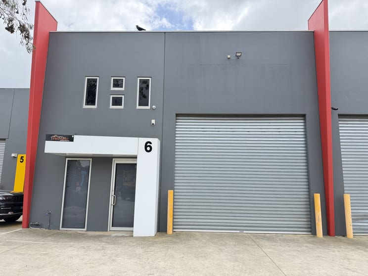 Click to view all images 6/121 Miller Street Epping VIC 3076 - Image 1