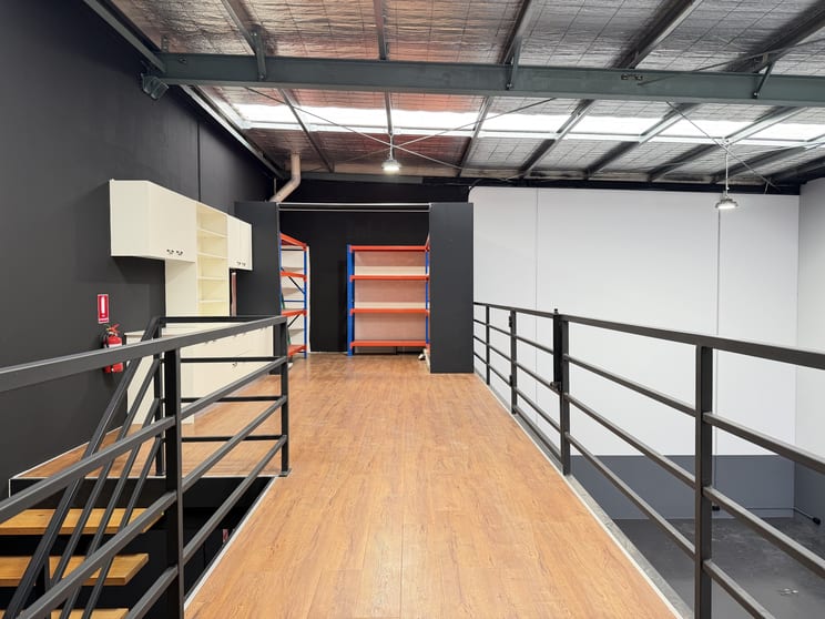 Click to view all images 6/121 Miller Street Epping VIC 3076 - Image 2