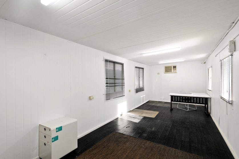 Click to view all images 393 Old Five Islands Road Unanderra NSW 2526 - Image 2