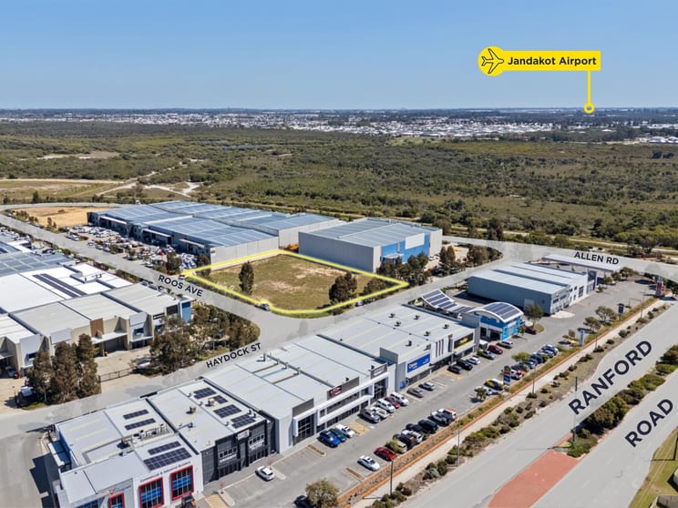 Click to view all images 3 Roos Avenue Forrestdale WA 6112 - Image 2