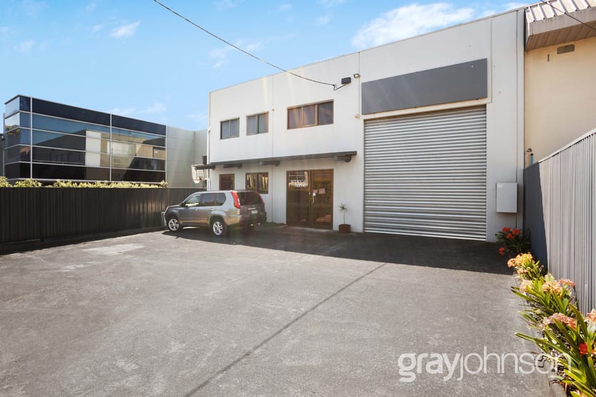 Click to view all images 11 Theobald Street Thornbury VIC 3071 - Image 1