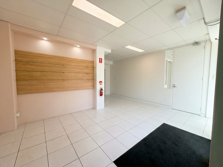 Click to view all images 12 Millennium Circuit Helensvale QLD 4212 - Image 2