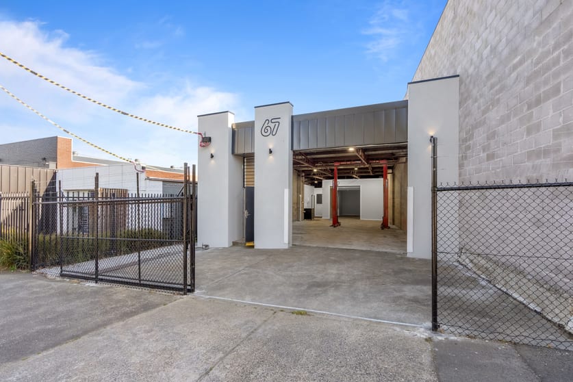 Click to view all images 67 Scott Parade Ballarat East VIC 3350 - Image 3