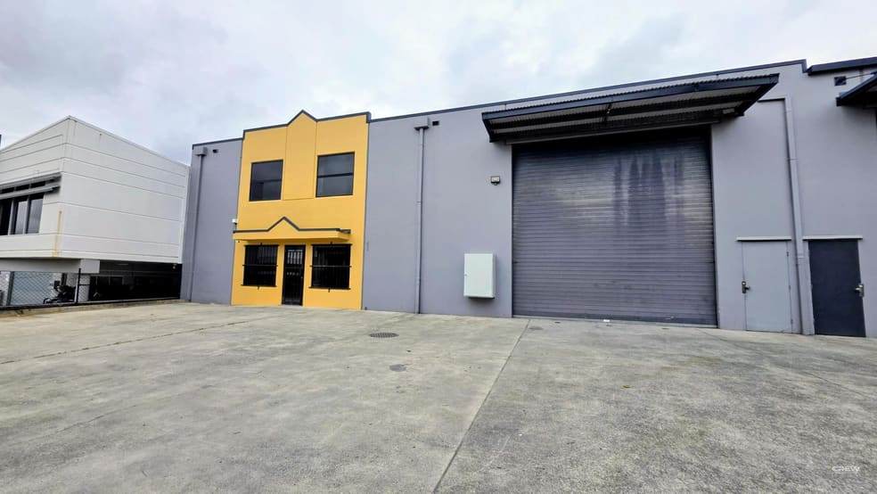 Click to view all images 1/30 Sudbury Street Darra QLD 4076 - Image 2