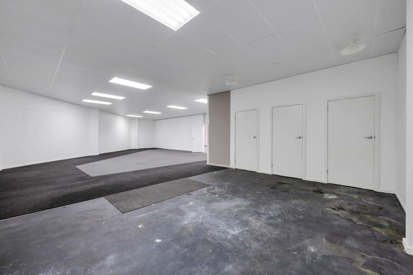 Click to view all images Shops 1 & 4/46-48 Victoria Road Mount Barker SA 5251 - Image 5