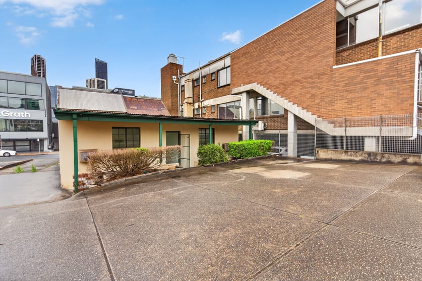 Click to view all images 32 Grose Street Parramatta NSW 2150 - Image 2