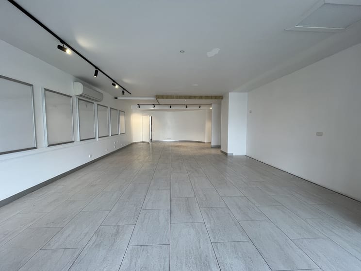 Click to view all images 2/400 Shute Harbour Road Airlie Beach QLD 4802 - Image 1