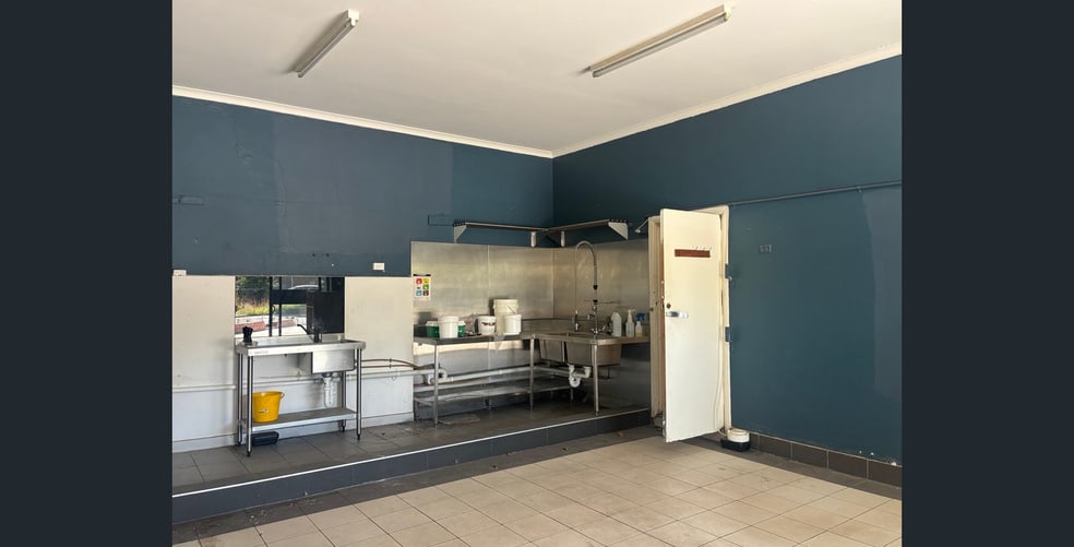 Click to view all images Shop/33 Beachley Street Braybrook VIC 3019 - Image 3