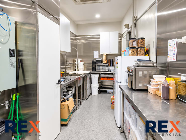 Click to view all images 1/595 Wynnum Road Morningside QLD 4170 - Image 3