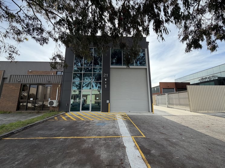 Click to view all images 1/21 Hinkler Road Mordialloc VIC 3195 - Image 2