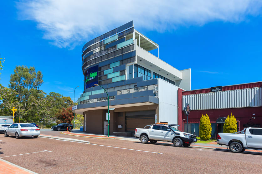Click to view all images 3/3 Oxford Close West Leederville WA 6007 - Image 2