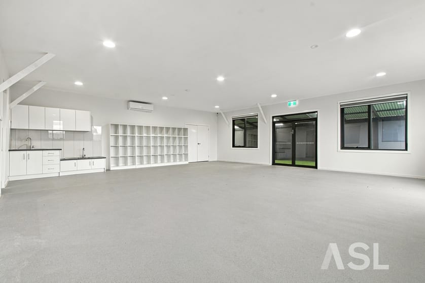 Click to view all images 6-8 Winifred Street Morwell VIC 3840 - Image 2