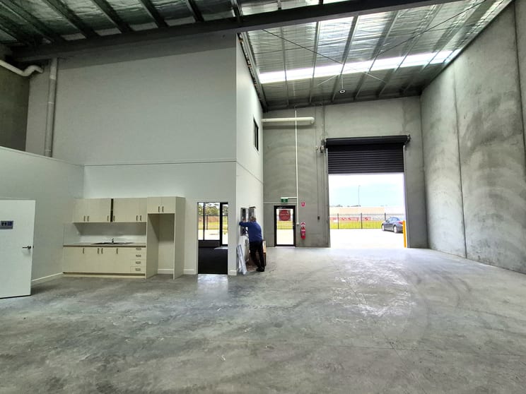 6/37-39 Trevi Crescent Tullamarine VIC 3043 - Image 3