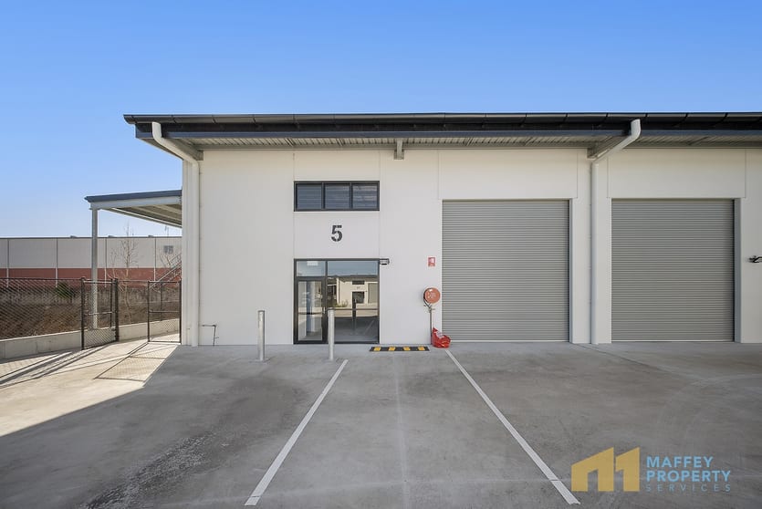 Click to view all images 5 Kestrel Avenue Thornton NSW 2322 - Image 2