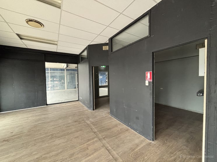 Shop 10/12 Russell Street Toowoomba City QLD 4350 - Image 2
