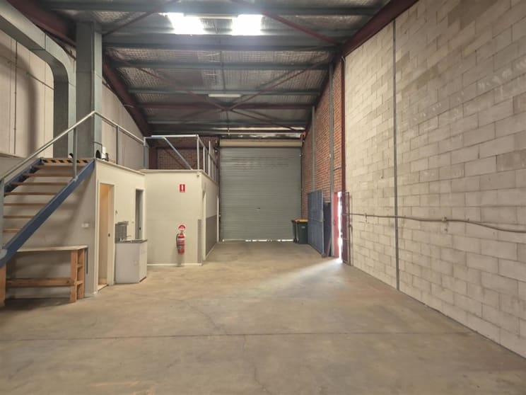 Click to view all images 3/4 Cook Street Taminda NSW 2340 - Image 3