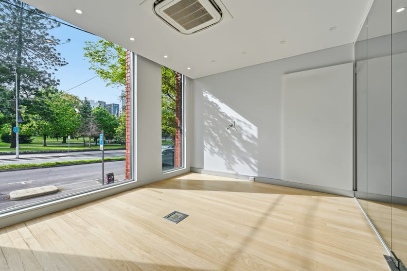 Click to view all images 29-31 Rathdowne Street Carlton VIC 3053 - Image 4