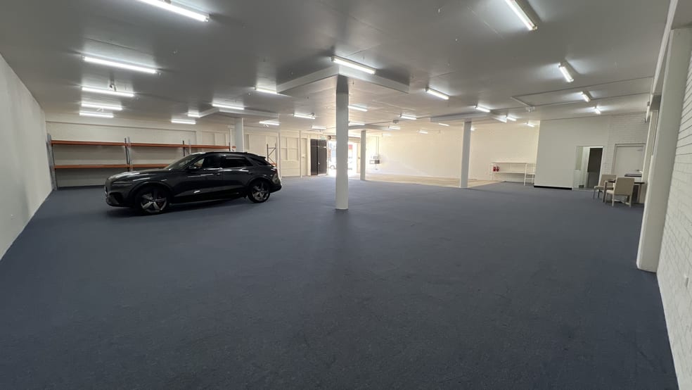 Unit 17/147 Gladstone Street Fyshwick ACT 2609 - Image 1